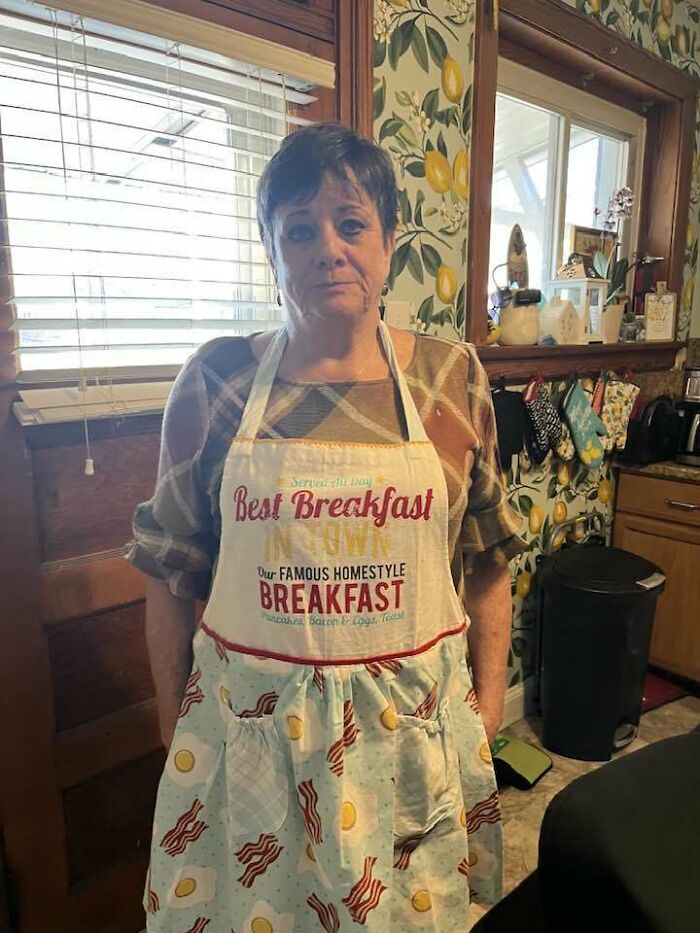 Teenagers Continue Tradition Of Breakfasts With Grandma After Their Friend Passes Away