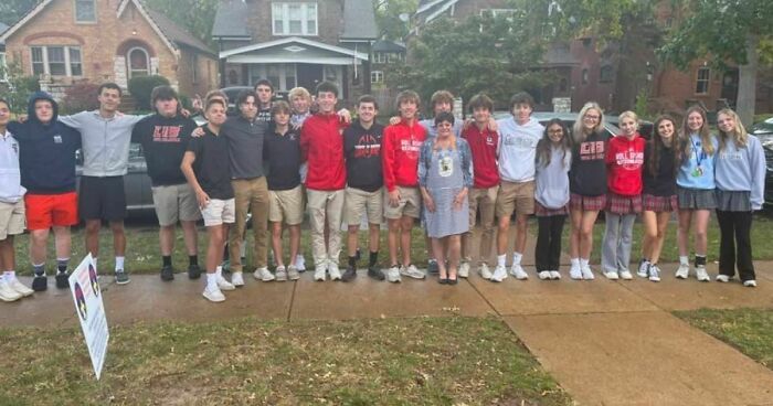 Teenagers Continue Tradition Of Breakfasts With Grandma After Their Friend Passes Away