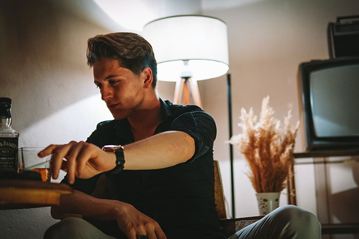 “That $700 Was The Last Straw”: 30 Men Reveal What Ended Their Friendship With A Guy Friend