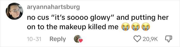 Woman Gives Birth Without Knowing She Was Pregnant, Her Funny Chat With Coworkers Goes Viral