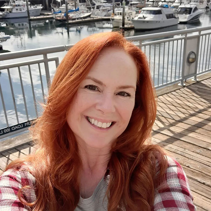 &ldquo;Friends&rdquo; Extra Reveals Controversial Cheating Scene That Matthew Perry Refused To Film