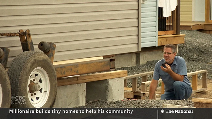 Millionaire Builds 99 “Tiny Homes” In Canada To Reduce Homelessness And “Empower” Residents Millionaire Builds 99 “Tiny Homes” In Canada To Reduce Homelessness And “Empower” Residents