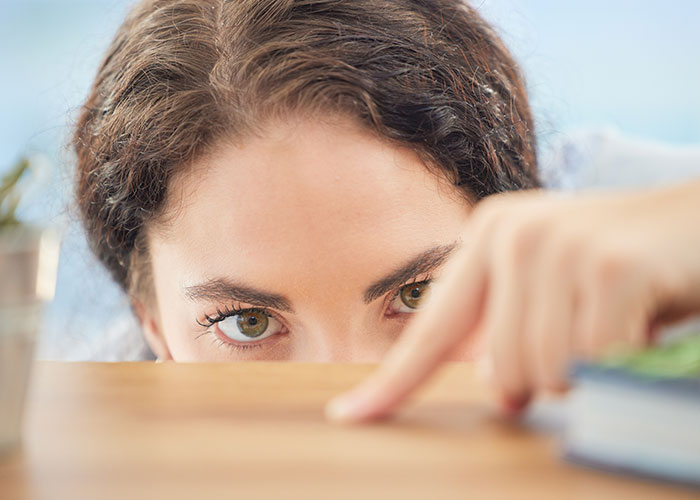 Guy Embarrassed GF Didn’t Clean Up For His Parents’ Visit, Gets A Reality Check Online Guy Embarrassed GF Didn’t Clean Up For His Parents’ Visit, Gets A Reality Check Online