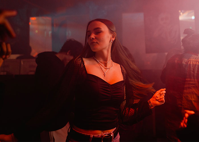 Internet Split After Mom Won't Let Homeless Daughter Move Back In If She Doesn't Meet Her 6 Conditions Internet Split After Mom Won't Let Homeless Daughter Move Back In If She Doesn't Meet Her 6 Conditions