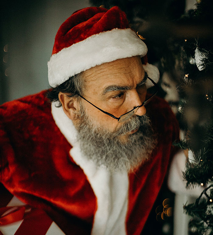 MIL Tells Granddaughter Santa “Isn’t Real”, Gets Arrested After Things Escalate MIL Tells Granddaughter Santa “Isn’t Real”, Gets Arrested After Things Escalate