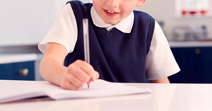 “That’s Just The Absolute Laziest”: Internet Reacts To This Mom Putting Son To Bed With Uniform