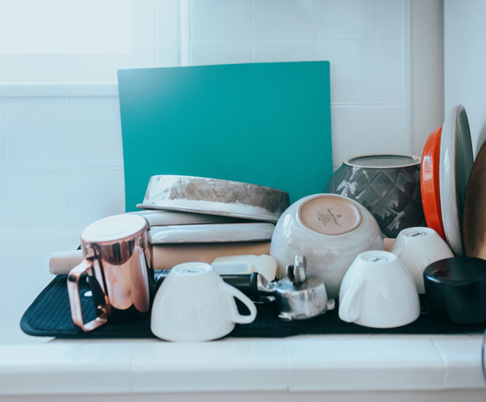 30 People Discuss Common Signs That Someone Is Living A Miserable Life