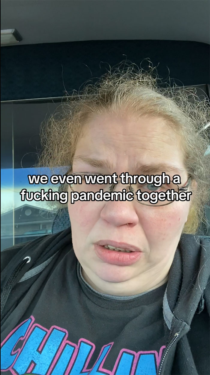 People Come Up With Hilarious Memes After Walmart Employee Quits Company, Speculate About New Job