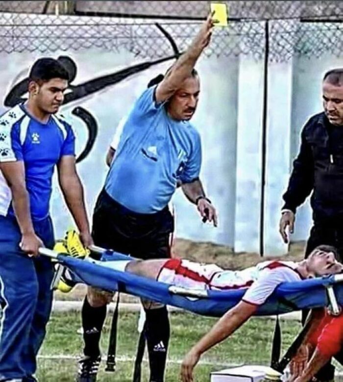 50 Weird Images That Need No Context Whatsoever To Be Hilarious, As Seen On This FB Page