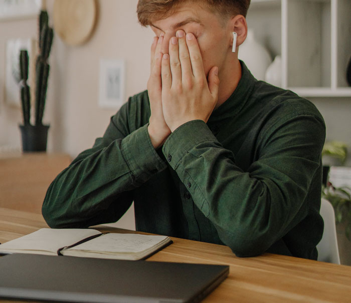 Son Who Couldn’t Even Learn How To Do Laundry Blames Parent After Getting Credit Card Debt At 19