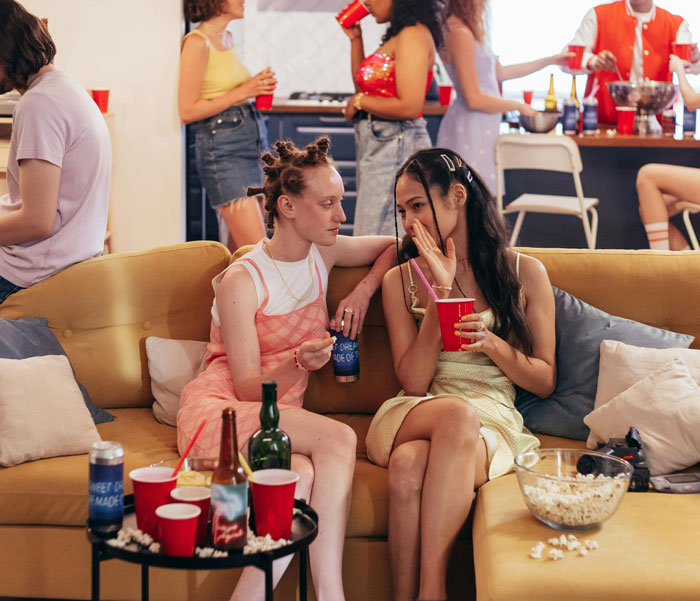 30 People Discuss Common Signs That Someone Is Living A Miserable Life