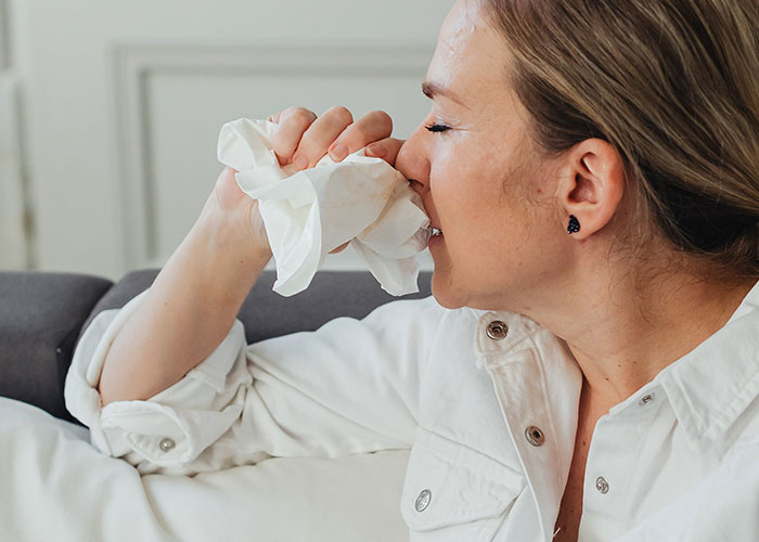 Woman Feels Guilty She Won't Be Able To Get Over Awful Proposal, People Tell Her To Run