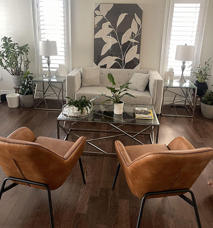 Metal accents in a modern living room 