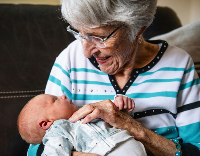 &ldquo;They Can Go Rent Someone Else&rsquo;s Uterus&rdquo;: Woman Is Appalled By The Idea Of Being Her Moms&rsquo; Surrogate