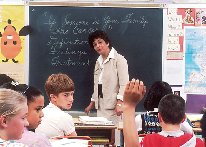 Teacher Refuses To Call Girl By The Name She's Been Using For 3 Years, Parent Asks For Advice