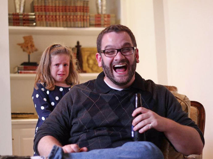 On Thanksgiving I Asked My Niece If She Farted. She Got Pretty Upset, And Then Her Mother Caught This Picture Of Our Reactions