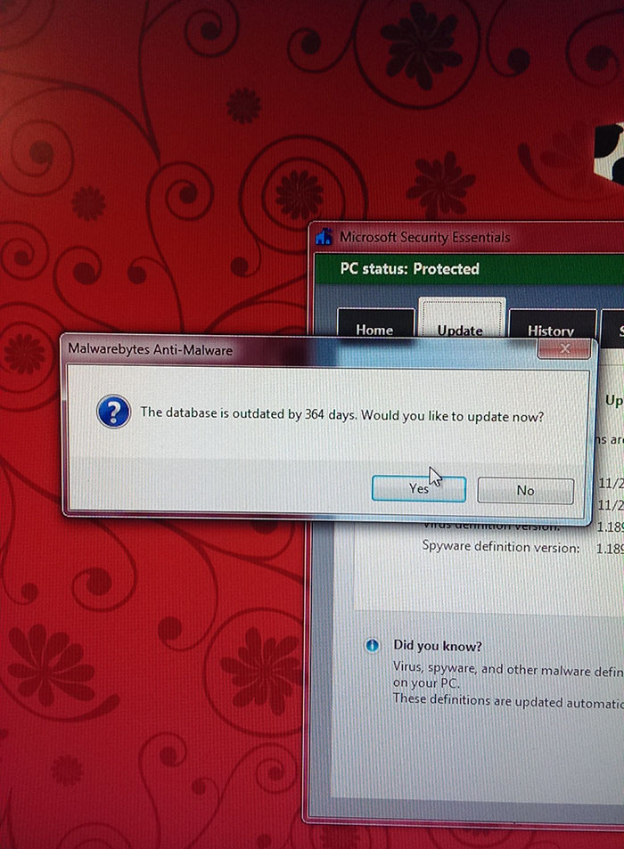 Every Year At Thanksgiving, I "Fix" My Aunt's Computer. I Have A Feeling She's Not Keeping Up With My Advice