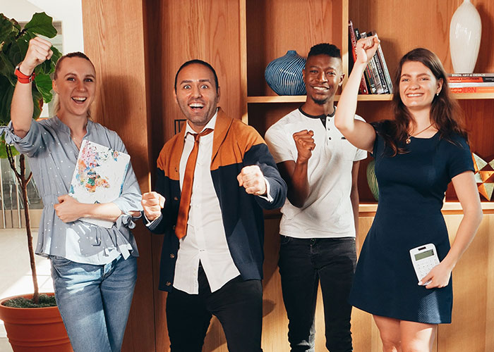 "I Know It's Your Day Off, But": Employee Shows Boss Why Not To Call Them On Their Days Off "I Know It's Your Day Off, But": Employee Shows Boss Why Not To Call Them On Their Days Off