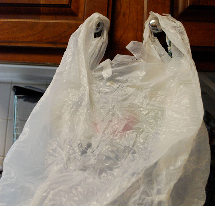 40 Bizarre And Out Of Touch Things People Have Casually Said As If They’re Normal