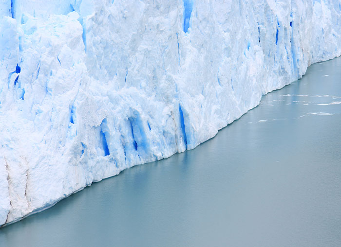 30 Conspiracy Theories That Some People Actually Believe Despite How Ridiculous They Sound