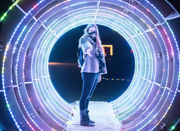 30 Conspiracy Theories That Some People Actually Believe Despite How Ridiculous They Sound