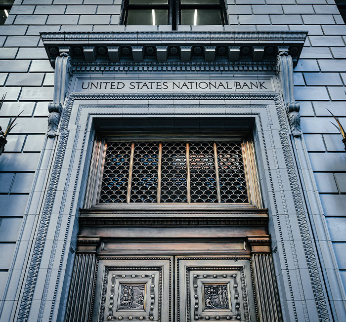 30 Conspiracy Theories That Some People Actually Believe Despite How Ridiculous They Sound