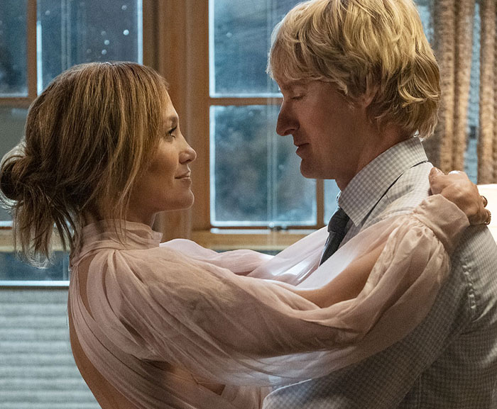 People Call Out Keanu Reeves And 30 Others For Having Zero Chemistry With Their Co-Stars On Screen