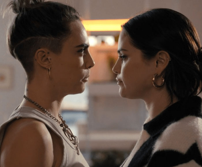 People Call Out Keanu Reeves And 30 Others For Having Zero Chemistry With Their Co-Stars On Screen