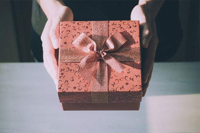 Mom Shares What Her Only Child Got For Their First Christmas, Splits The Internet