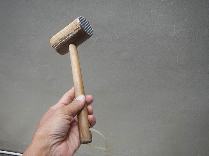 35 Times People Entered Someone Else’s Home And Just Had To Describe The Weirdness That They Saw