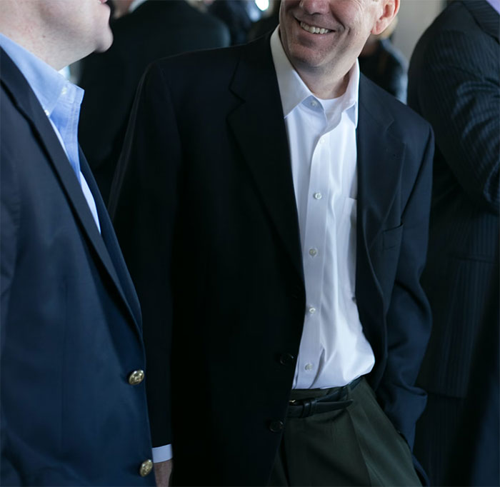 “Alpha Male Garbage”: 30 Things That Some Folks Think Are A “Flex” But Really Are Not