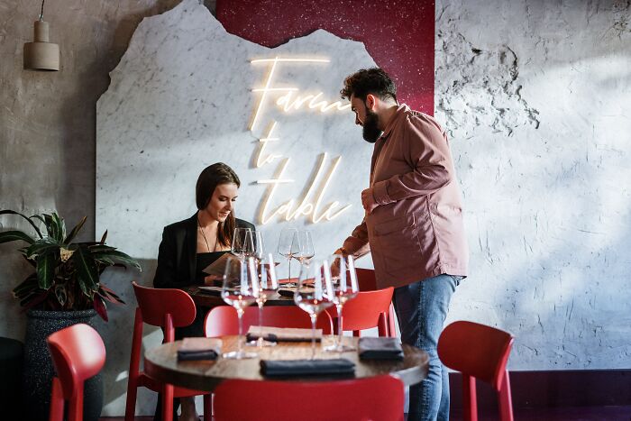 30 Men Shared What Behaviors Make Them Lose Interest When Dating