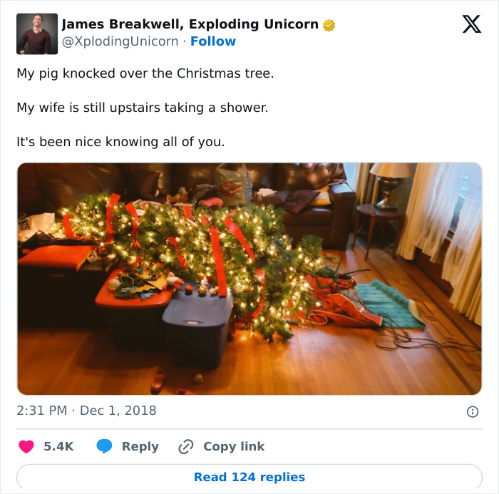 Christmas-Parents-Struggles-Tree