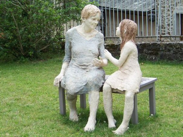 12 Mesmerizing Pottery Creation Images From Jurga Sculpteur : Explore The Artistry And Techniques Behind Each Unique Piece