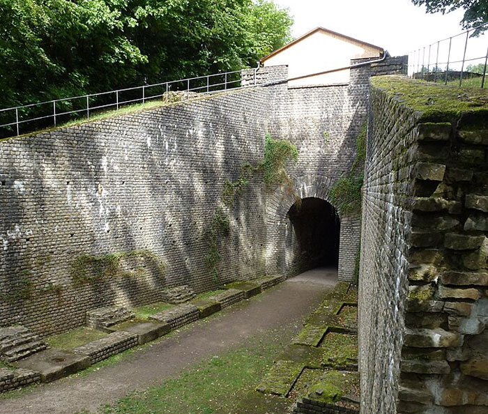 34 Times History Got Twisted And People Were Convinced To Believe False Facts, As Shared Online