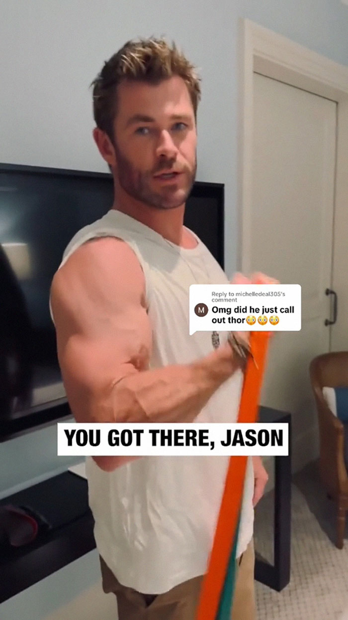 &ldquo;Thor Vs Aquaman&rdquo;: Chris Hemsworth And Jason Momoa Surprise Fans With Hilarious Exchange