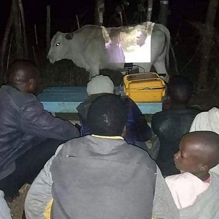 50 Of The Most Bizarre Pics That Got Posted On This No Context Instagram Page