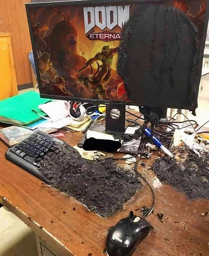 50 Of The Most Bizarre Pics That Got Posted On This No Context Instagram Page