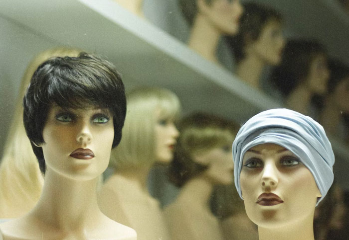 35 Times People Entered Someone Else’s Home And Just Had To Describe The Weirdness That They Saw