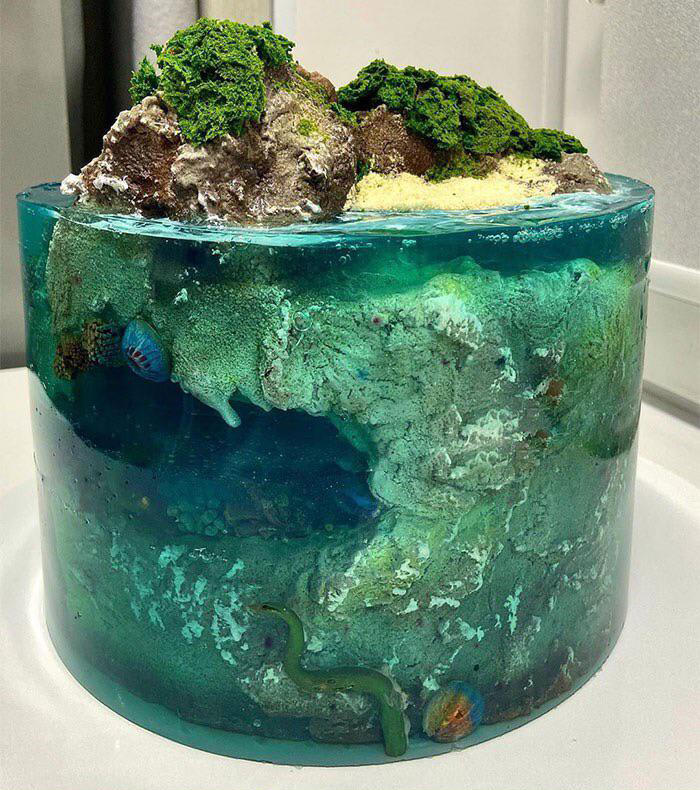 Boss Serves Ill Worker With Ultimatum, She Serves Her Work Lover A Cake As Petty Revenge