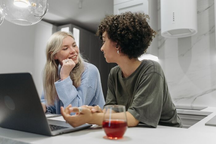 29 Things That May Set Off Blaring Alarm Sirens In Your Head But Are Actually The Greenest Of Flags