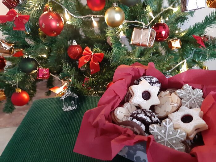 Christmas Cookies In A Themed Tin Box On Every Table