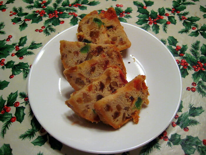 50 Potluck Experiences That Traumatized These People