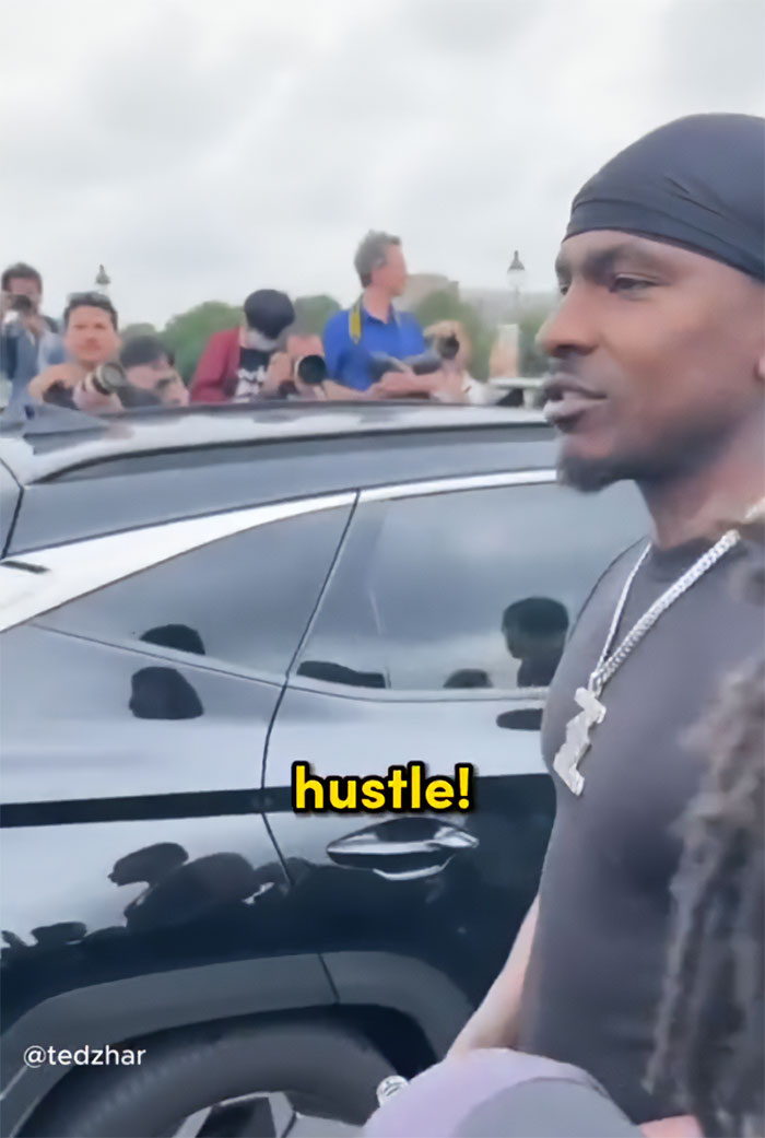 26 Celebrities That Got Asked &lsquo;What Do You Do For A Living&rsquo; And The Way They Reacted