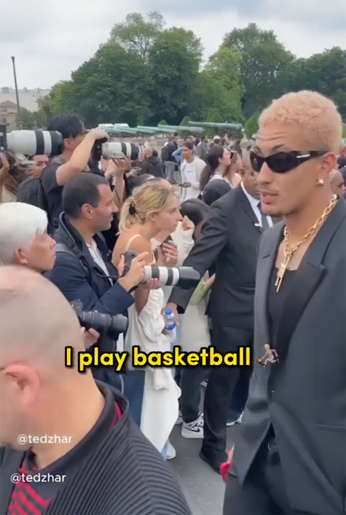 26 Celebrities That Got Asked &lsquo;What Do You Do For A Living&rsquo; And The Way They Reacted