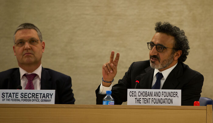 Someone Asked Which Millionaires And Billionaires The Internet Calls Decent And Got These 31 Answers