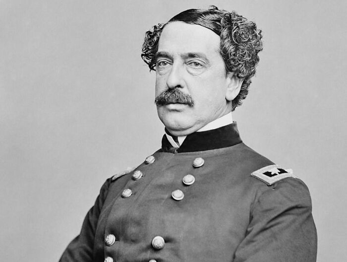 34 Times History Got Twisted And People Were Convinced To Believe False Facts, As Shared Online