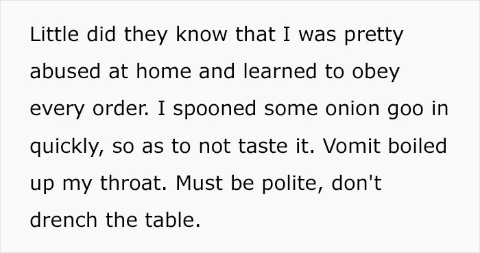 "Just Eat A Few Bites": Girl Forces Herself To Eat Onions At A Friend's House, It Doesn't End Well