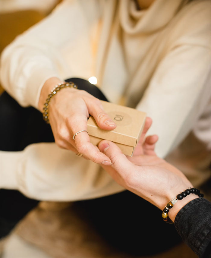 &ldquo;The Rest Of My Present Was In His Pants&rdquo;: Woman Breaks Up With Boyfriend Because Of Gift