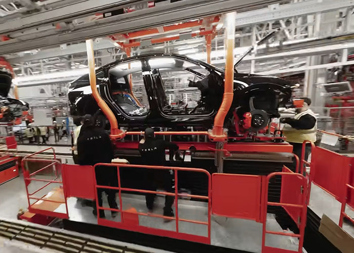 Automated Robot Attacks Tesla Employee During Brutal Malfunction At The Company&rsquo;s Texas Factory